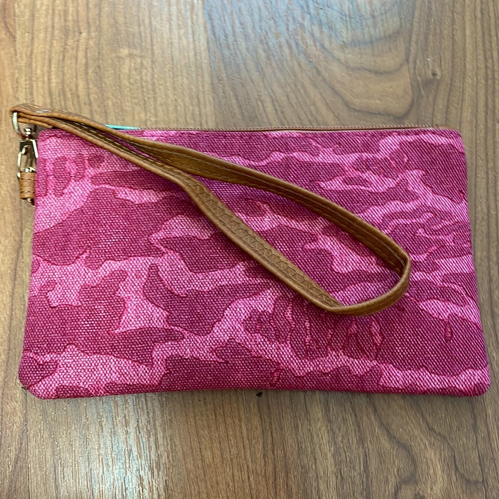 🎉💕Jenna Zip Closure Pouch Case Detachable Wristlet
